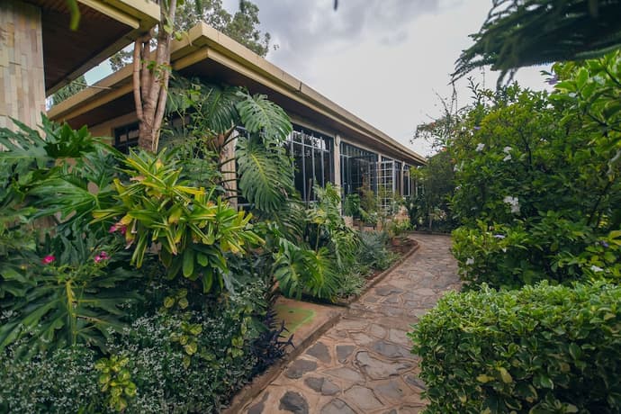 Falcon Heights Hotel, Primary image