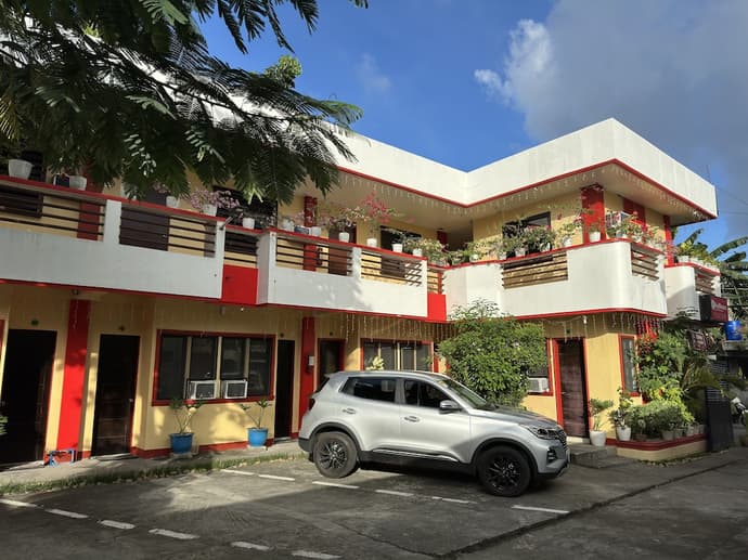 RedDoorz near Mariners Legazpi