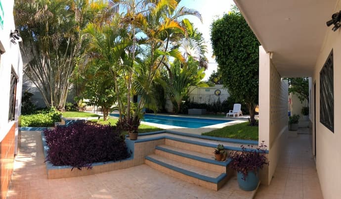 Suites del Sureste, Primary image