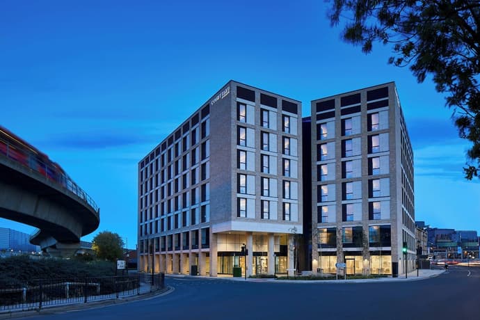 Courtyard by Marriott London City Airport, Primary image