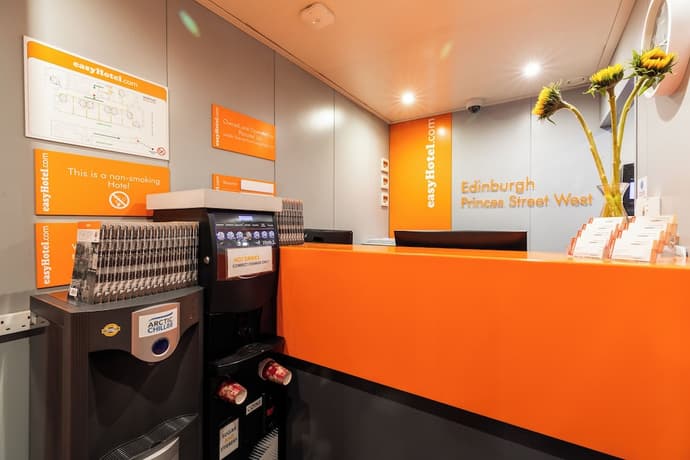 easyHotel Edinburgh, Reception