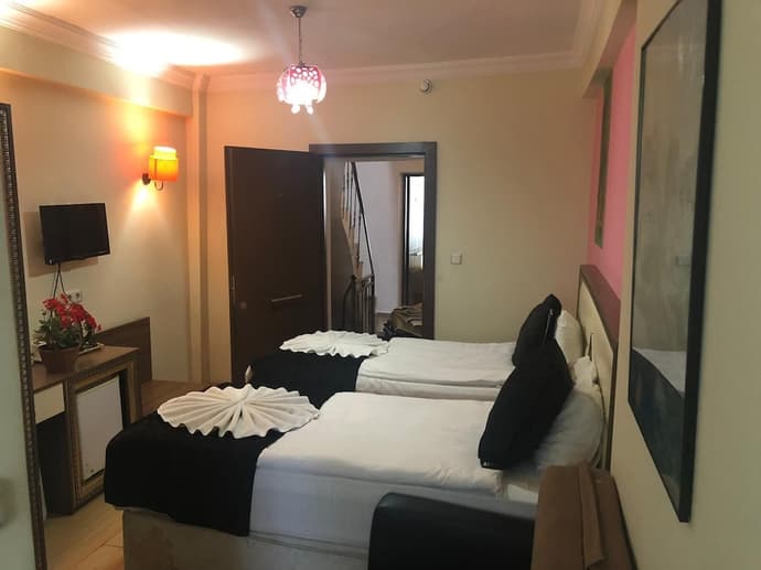 Honey Hotel