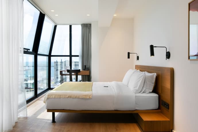 Noa Hotel, Primary image