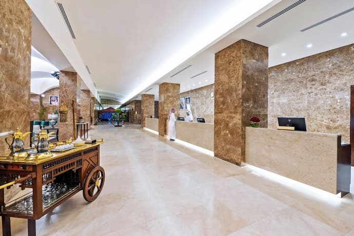 Grand Millennium Tabuk, Reception