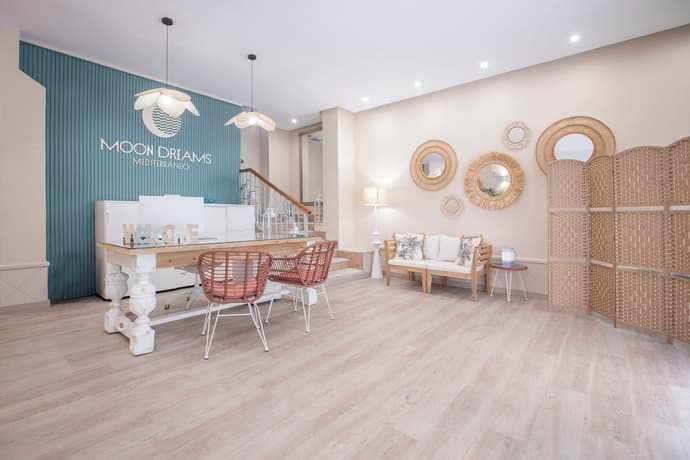 Aqua 2 on Seven Mile Beach