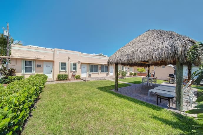 Hollywood Beach Flamingo