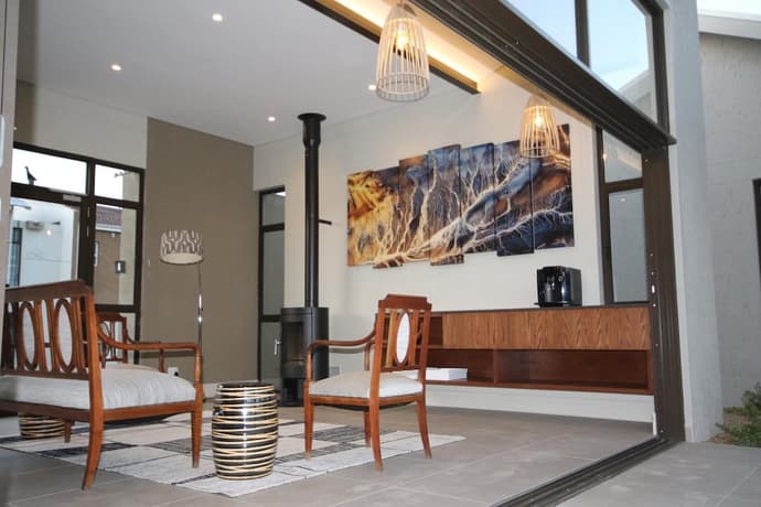 The Elegant Guesthouse, Lobby