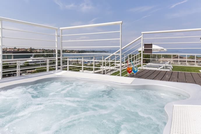 Hotel Acquadolce, Primary image