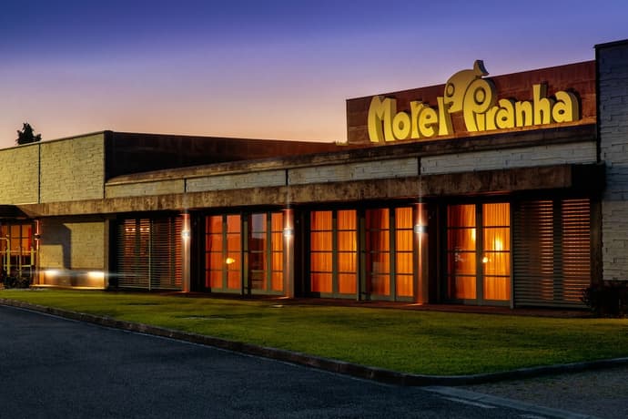 Motel Hotel Piranha