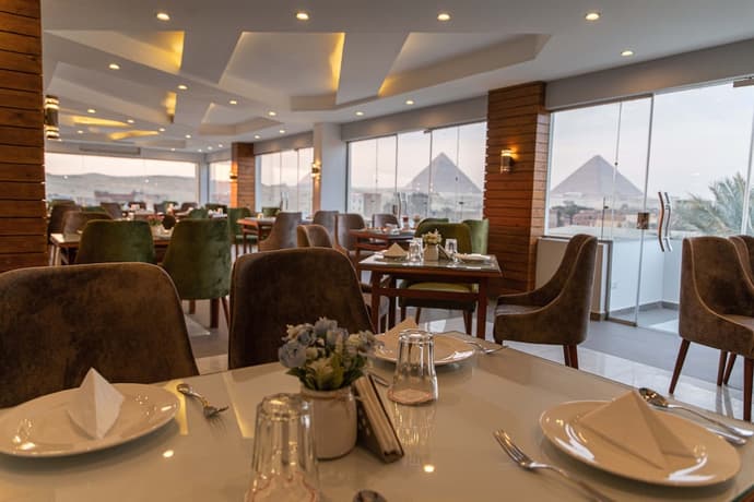 Nine Pyramids View Hotel, Primary image