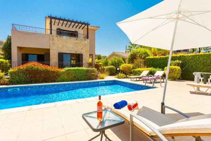 Villa Fortuna Large Private Pool Walk to Beach Sea Views A C Wifi Car Not Required - 2630