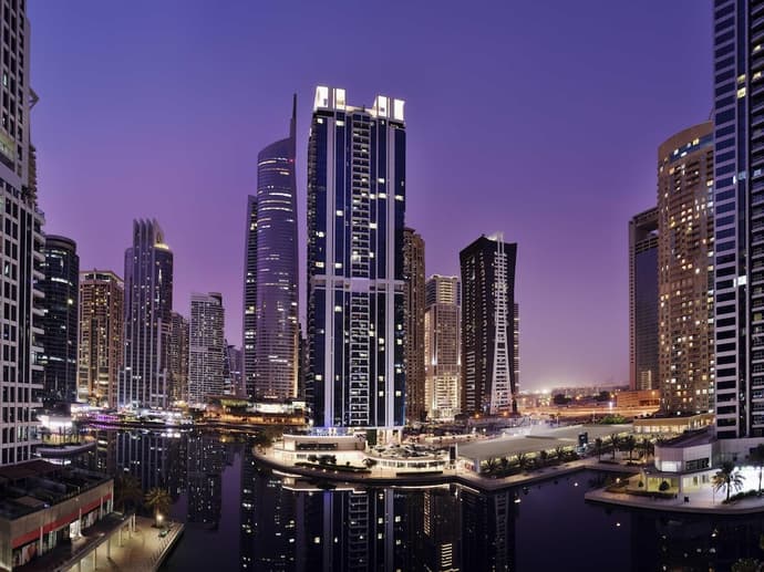 Mövenpick Hotel Jumeirah Lakes Towers