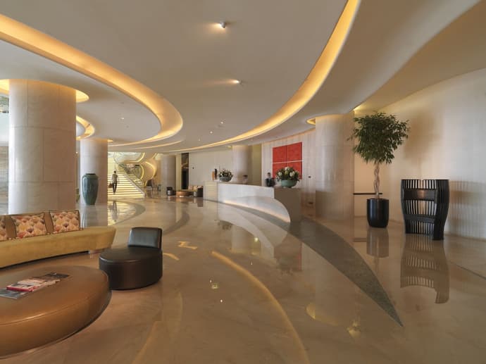 Millennium Al Rawdah Hotel, Lobby