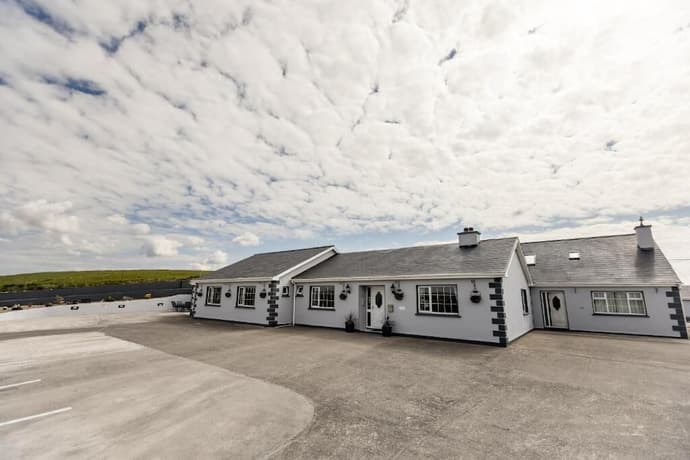 Glasha Meadows, Primary image