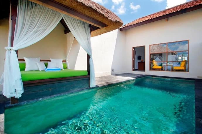 Alam Puisi Villa, Primary image