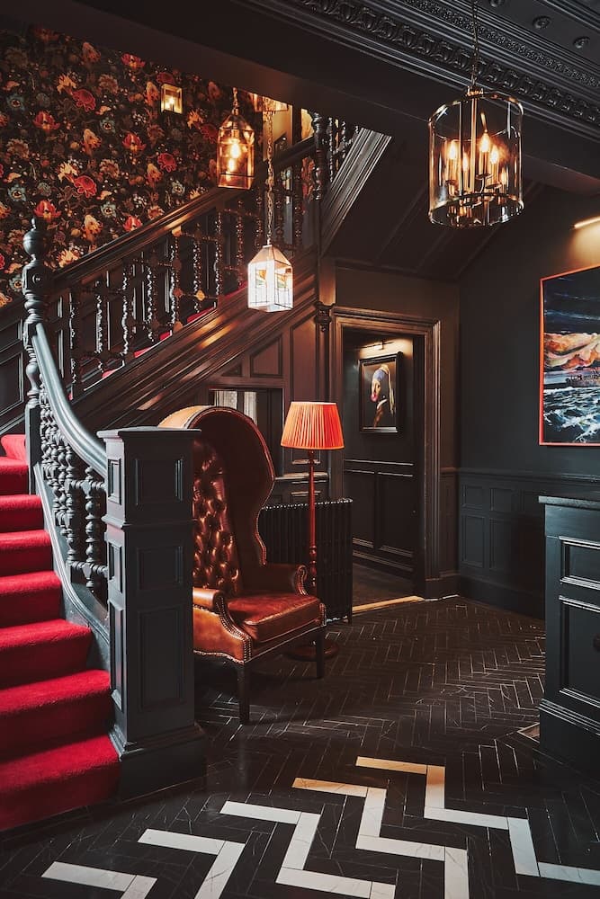 No17 The Promenade, Reception