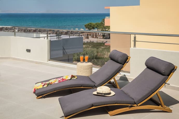 Nuovo Crete by Sea