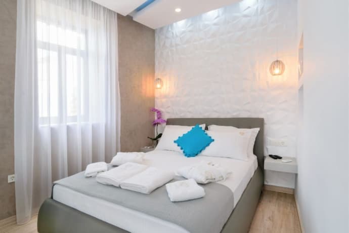 Diamond Suites