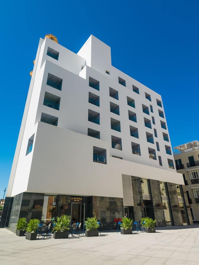 H10 Croma Malaga, Primary image