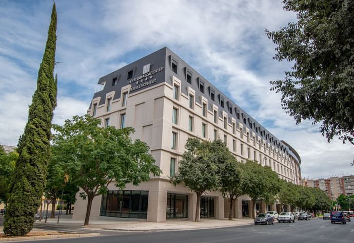 Hotel Giralda Center, Primary image