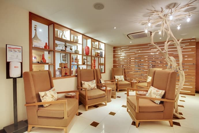 The Somerset Hotel, Primary image