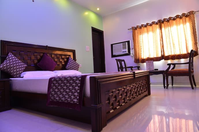 Hotel Amax Inn