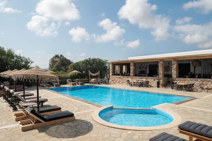 Parosland Hotel, Primary image