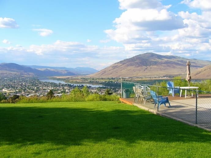 Hospitality Inn, Primary image