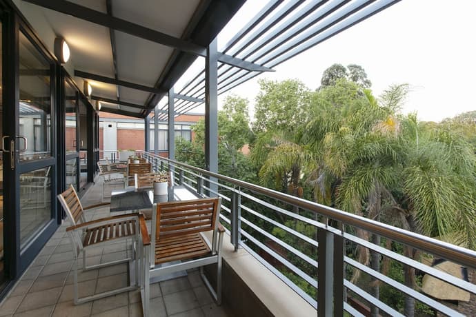 Absolute Farenden Apartments, Primary image