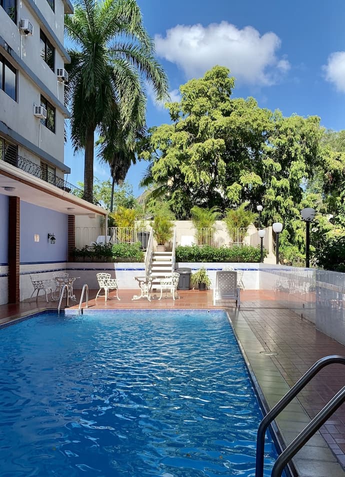 Euro Hotel, Primary image