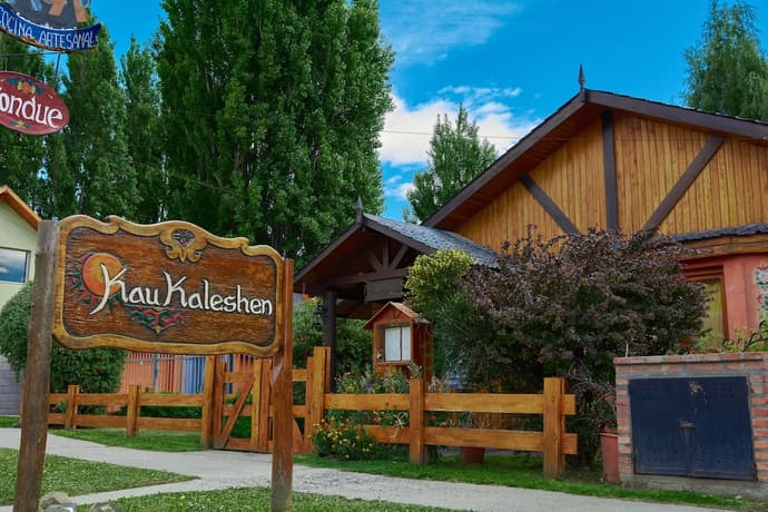 Kau Kaleshen, Primary image