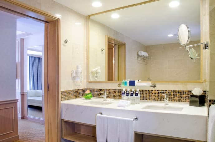 Royale Chulan Penang, Primary image