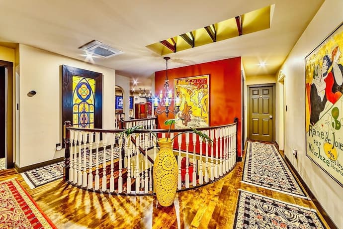 Neocolonial Nouveau Kensington Vacation Home