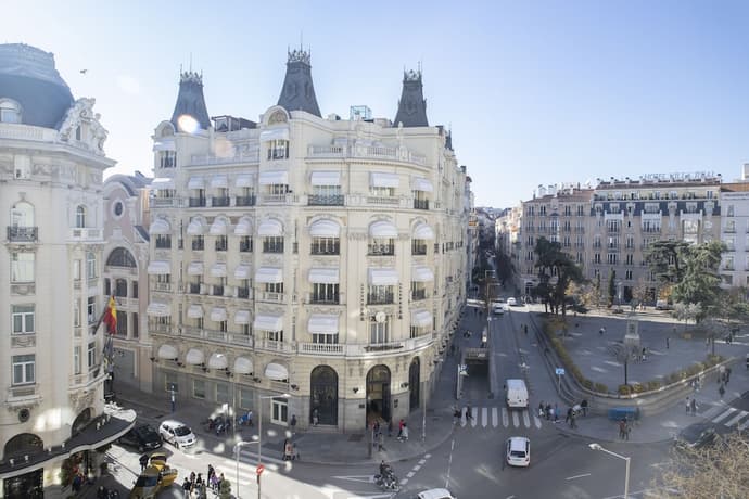 I Host You, Primary image