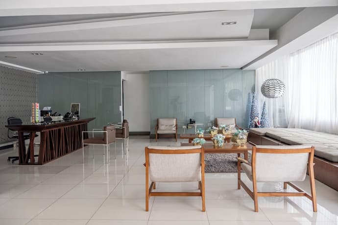 LINCOLN SUITE, Reception