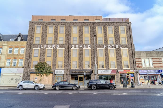 Ilford Grand Hotel
