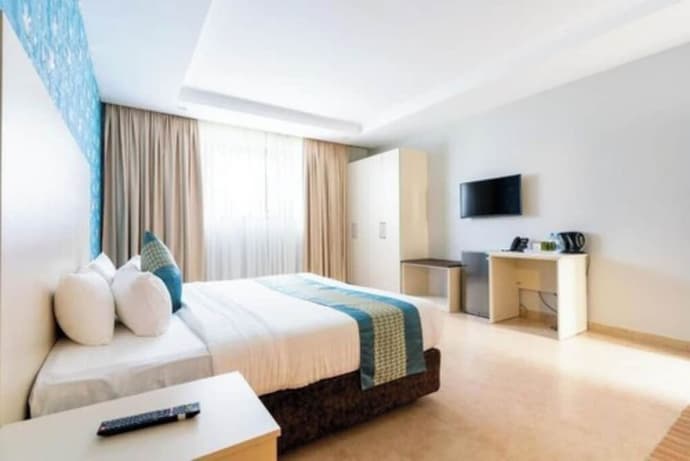 BLOOMING SUITES, Primary image