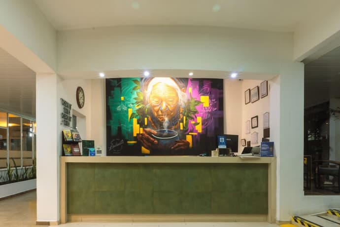 WAIRA SUITES HOTEL, Reception