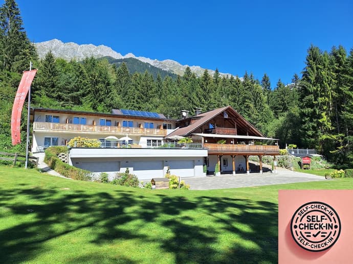 Sweet Cherry Boutique & Guesthouse Tyrol