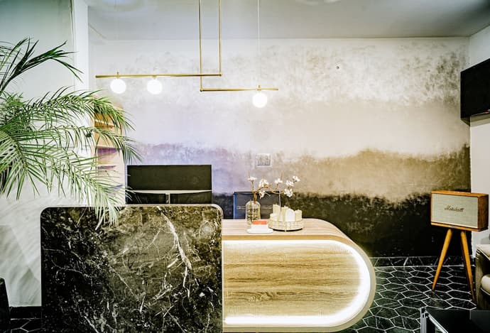 MINT HOTEL, Lobby sitting area