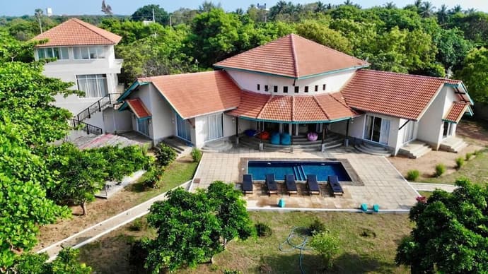 Kay Jay Beach House - Pasikudha