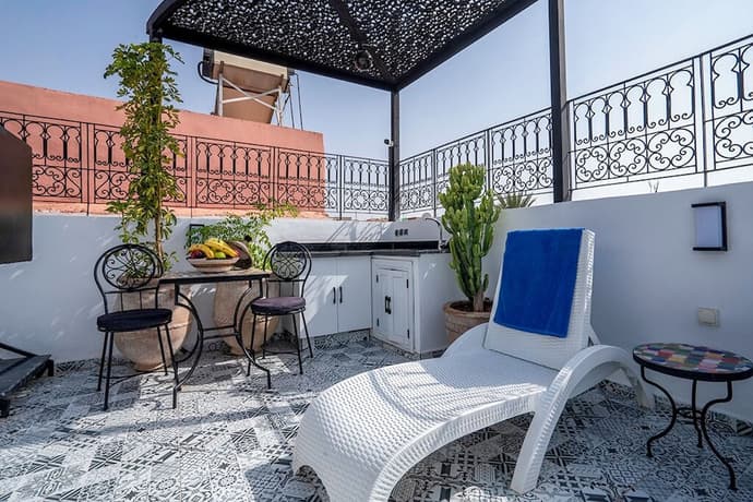 Maison Solaneos, Primary image