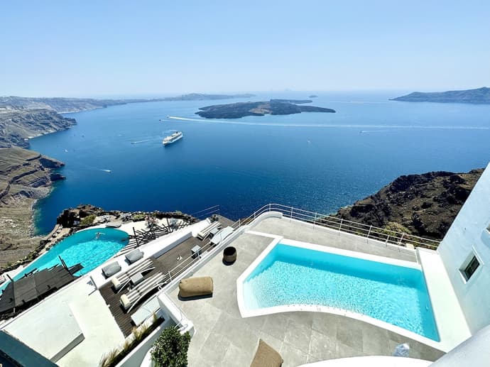 Eteoro Suites
