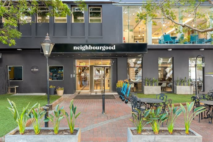 Neighbourgood East City, Primary image