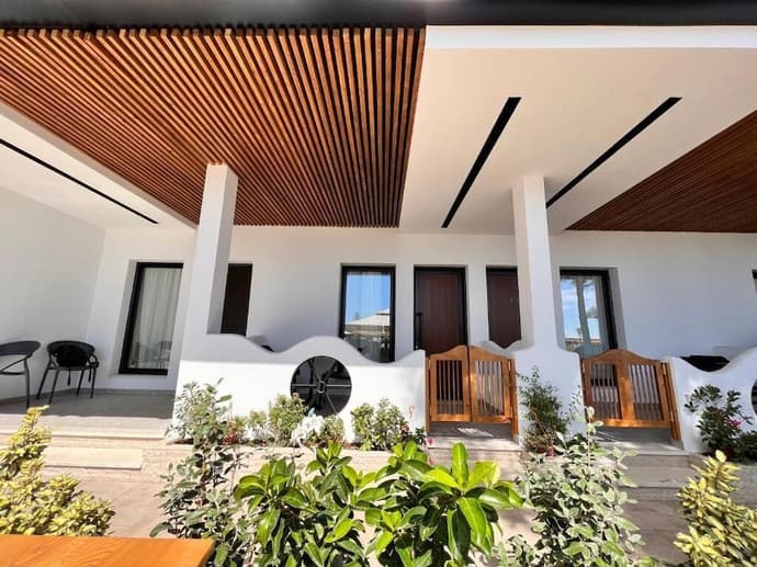 Happy Stay, Primary image