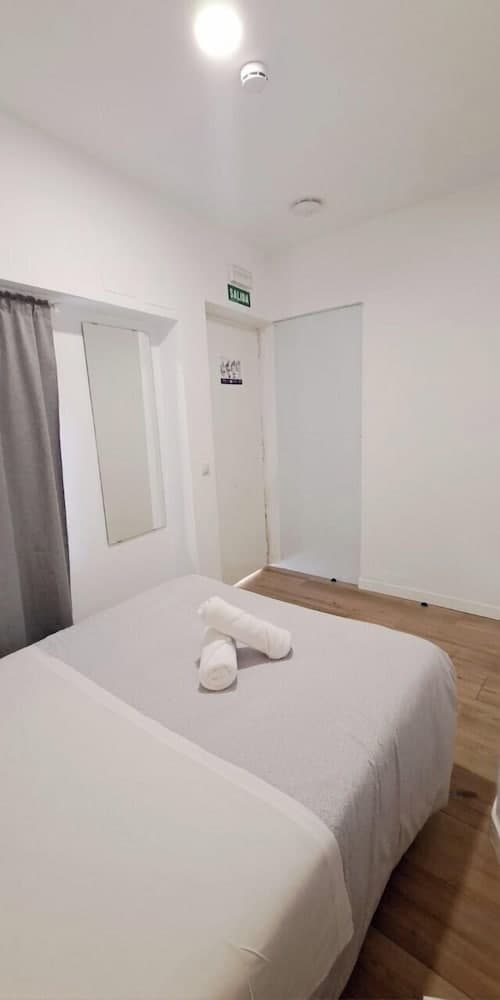 AYZ Joaquín Pol - Auto check-in property