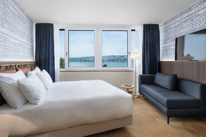 The Yarn, Primary image