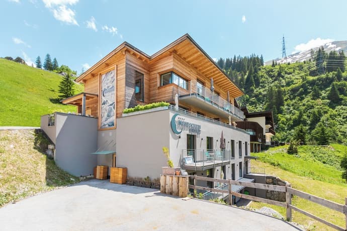 Mondschein Hotel and Chalet, Primary image