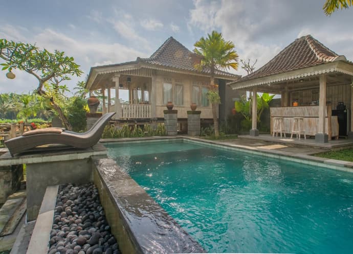 Uma Caming Villas & Gym