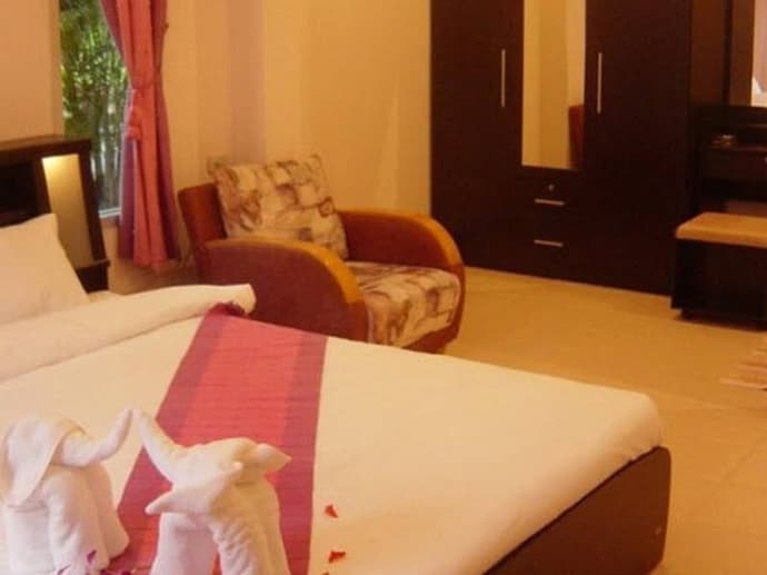 Sea Breeze Hotel & Resort
